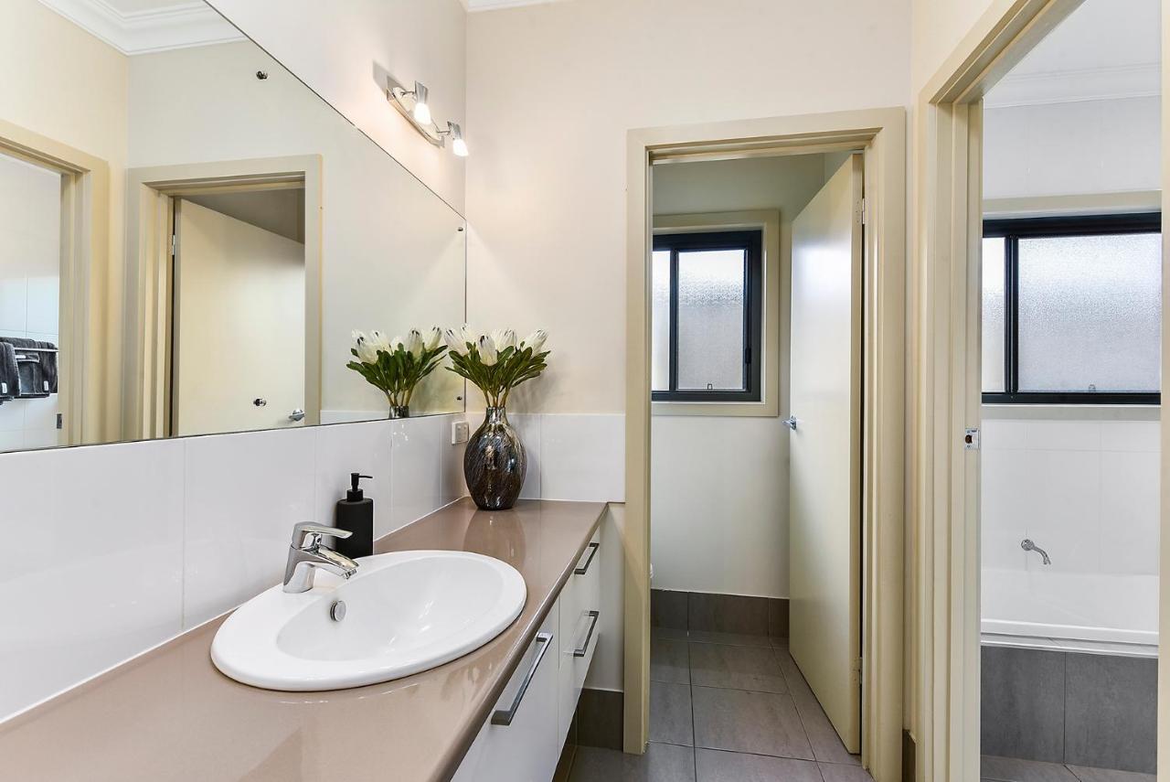 Accommodation On Lansell 1 Being Unit 1 Of 6 Lansell Street Mount Gambier Eksteriør bilde